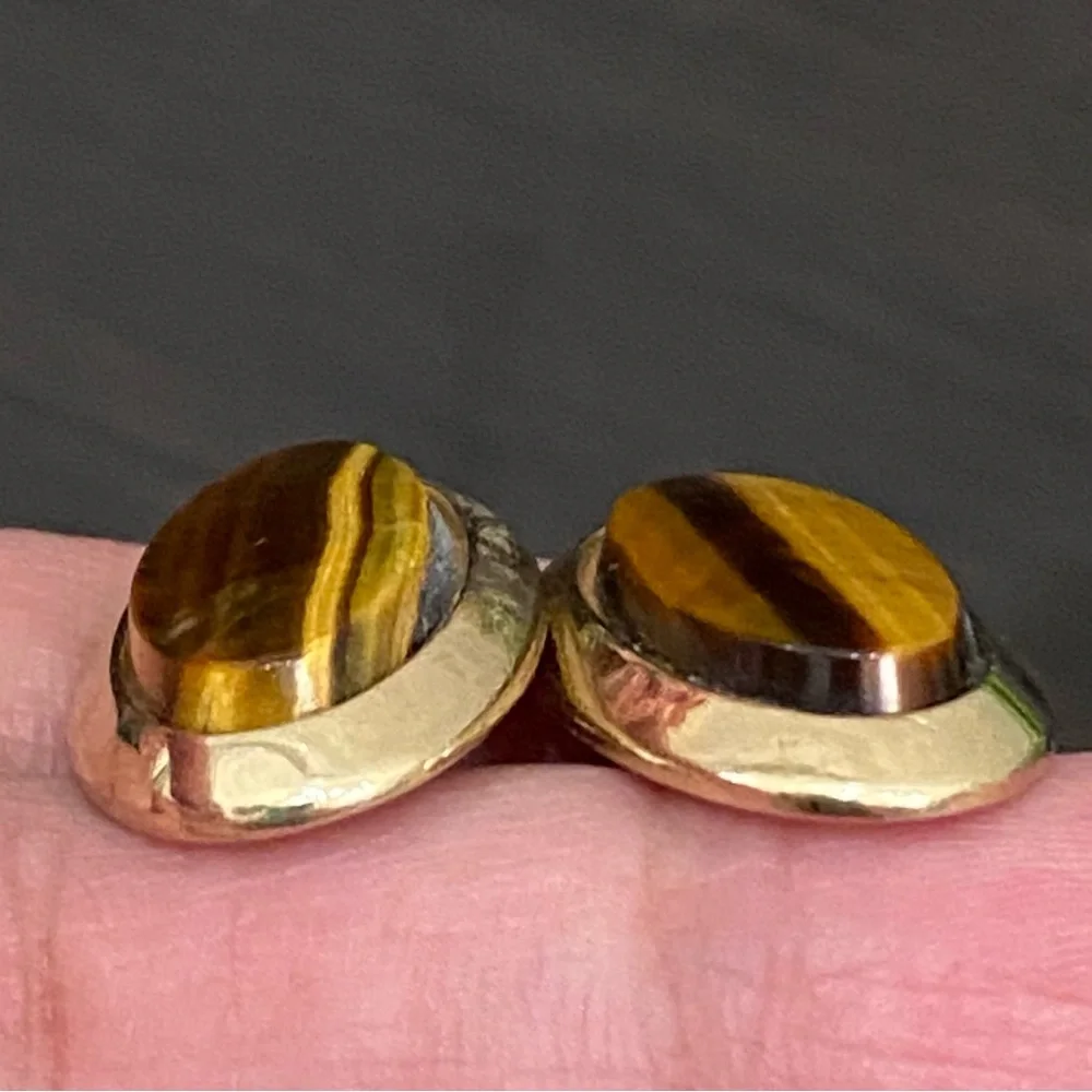Vintage Unsigned Gold-tone Tiger’s Eye Oval Cufflinks